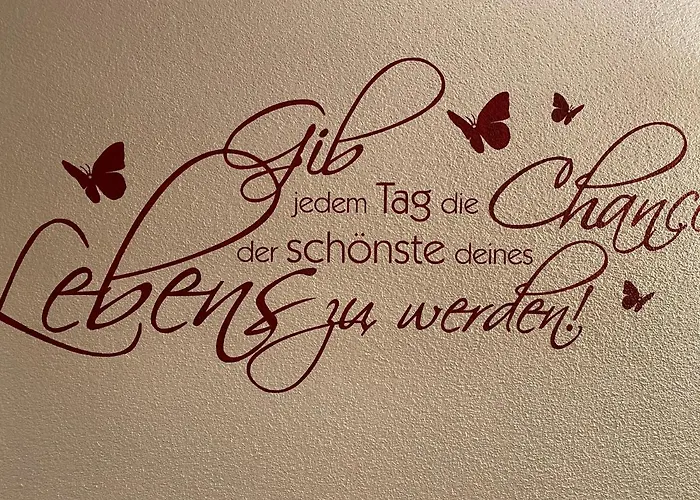 Apartment Chasa Monthani