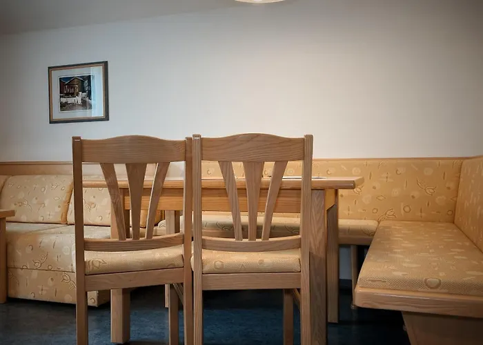 Apartment Chasa Monthani