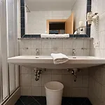 Chasa Monthani Apartament *